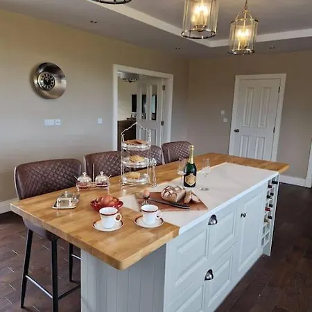 Hilltop House Ireland בית נופש Limerick Junction